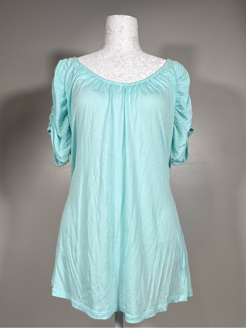 Jennifer Lopez Light Aqua Scoop Neck Short Sleeve Tunic